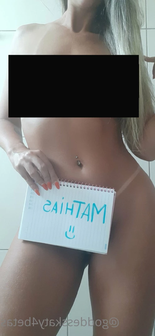 Goddess Katy 4 Beta Boys [ goddesskaty4betas ] Onlyfans leaked photo 5612260 on Hotleaks.tv