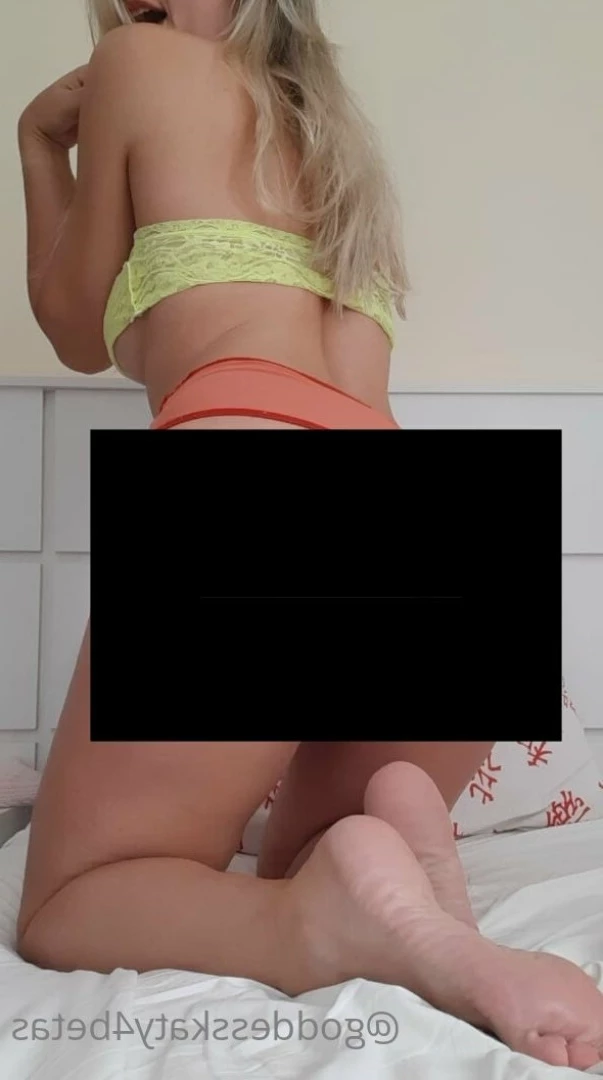 Goddess Katy 4 Beta Boys [ goddesskaty4betas ] Onlyfans leaked photo 5612391 on Hotleaks.tv
