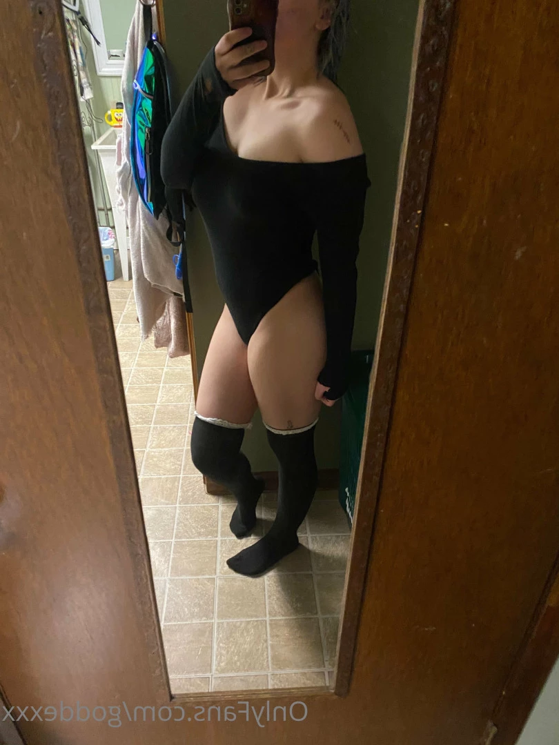 goddexox(they/them) [ goddexxx ] Onlyfans leaked photo 5608761 on Hotleaks.tv