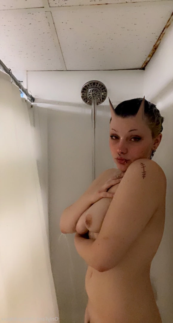 goddexox(they/them) [ goddexxx ] Onlyfans leaked photo 5609986 on Hotleaks.tv