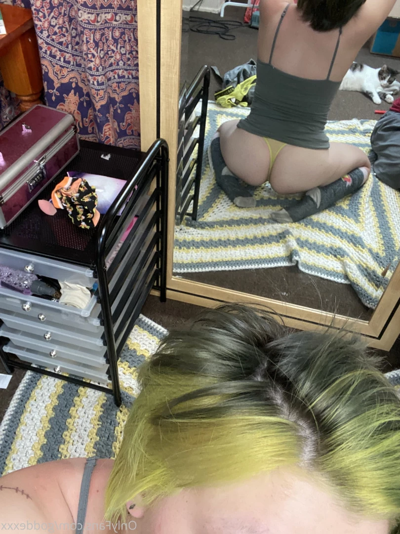 goddexox(they/them) [ goddexxx ] Onlyfans leaked photo 5611921 on Hotleaks.tv