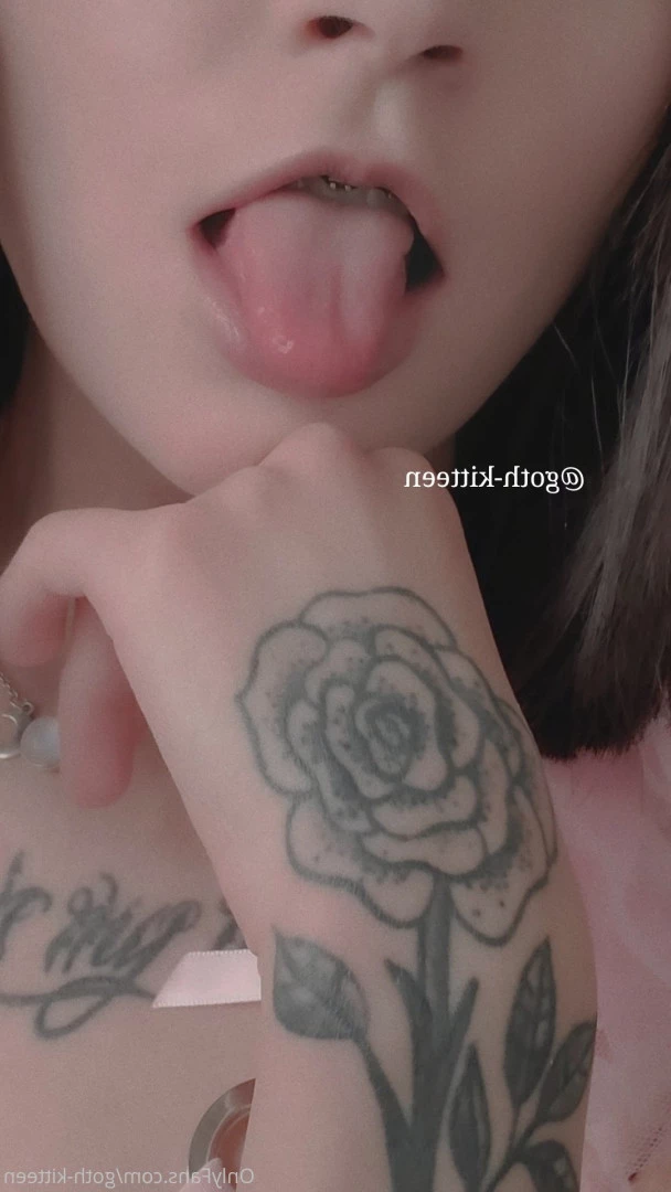 ♡ 𝕲𝖔𝖙𝖍 𝖐𝖎𝖙𝖙𝖊𝖓 ♡ [ goth-kitteen ] Onlyfans leaked photo 5591792 on Hotleaks.tv