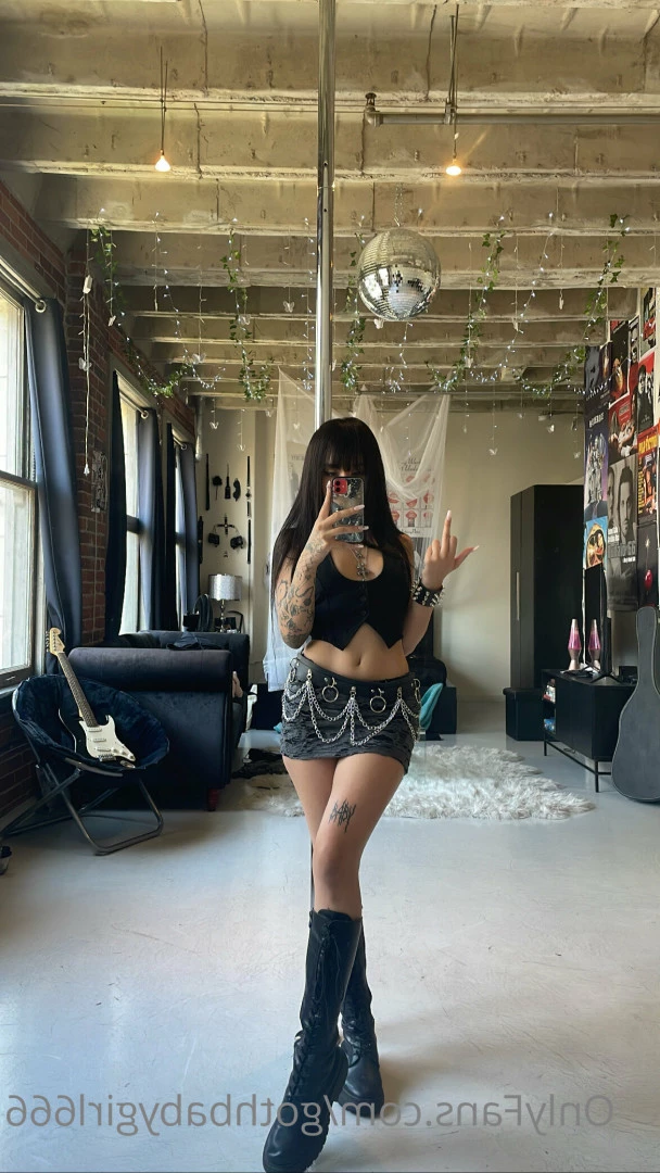Vanessa [ gothbabygirl666 ] Onlyfans leaked photo 5607943 on Hotleaks.tv