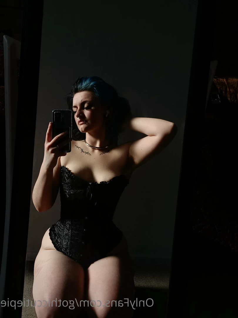 GothicLilGirl [ gothiccutiepie ] Onlyfans leaked photo 5608320 on Hotleaks.tv