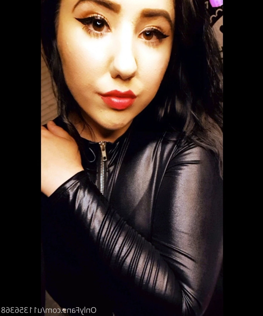 💸KITTI🎀 [ gothickitti ] Onlyfans leaked photo 5688993 on Hotleaks.tv