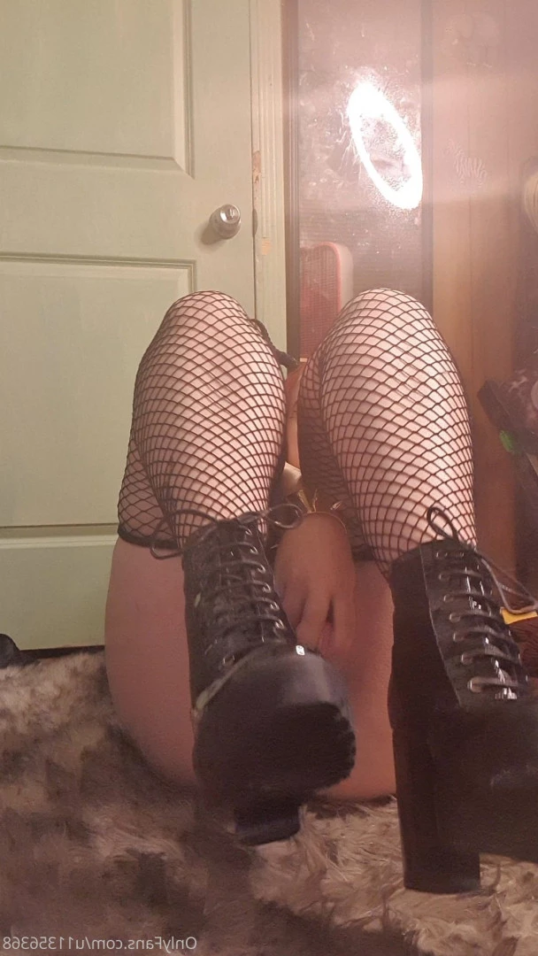 💸KITTI🎀 [ gothickitti ] Onlyfans leaked photo 5689071 on Hotleaks.tv