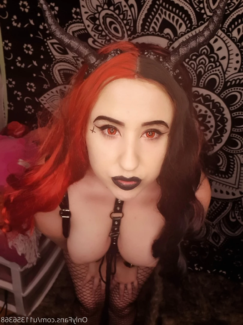 💸KITTI🎀 [ gothickitti ] Onlyfans leaked photo 5690659 on Hotleaks.tv