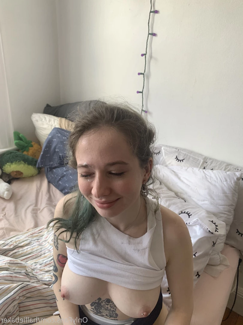 Hallie Baker [ halliebaker ] Onlyfans leaked photo 5761764 on Hotleaks.tv