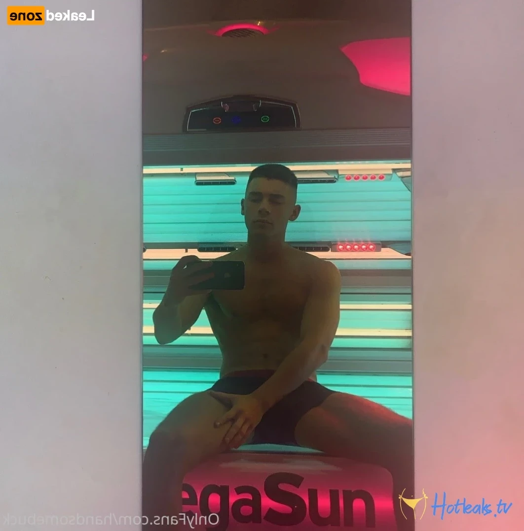 HANDSOME BUCK [ handsomebuck ] Onlyfans leaked photo 16492595 on Hotleaks.tv