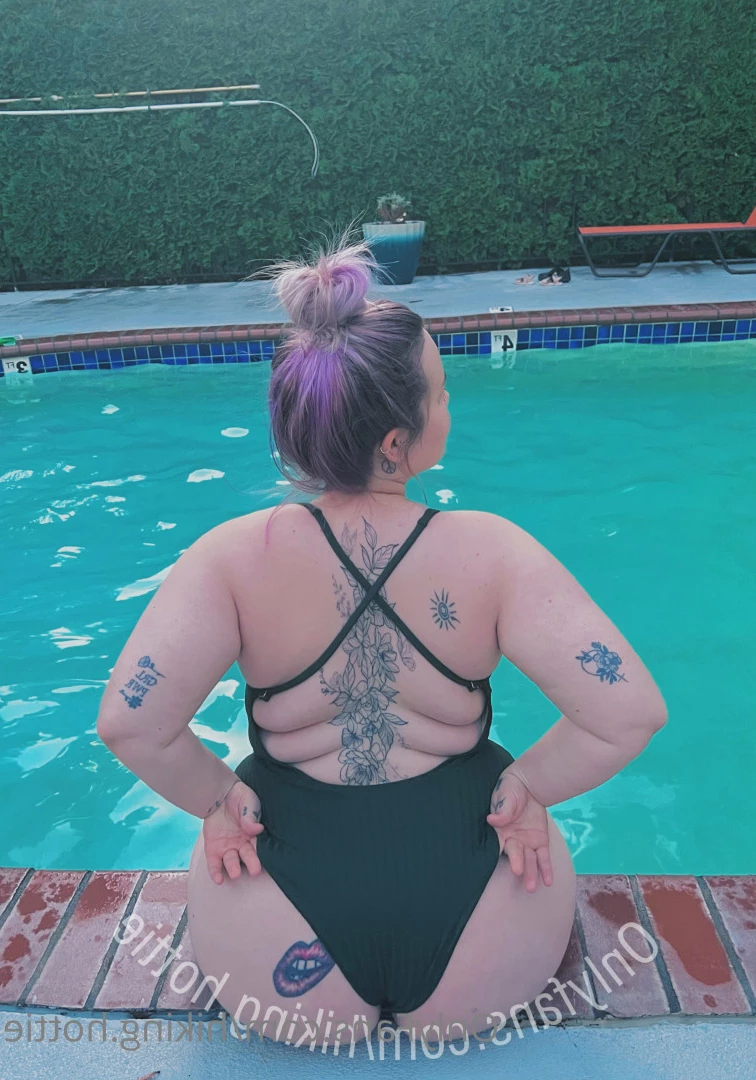 🌿 𝚆𝙸𝙻𝙳𝙴𝚁𝙽𝙴𝚂𝚂 𝙼𝙸𝙻𝙵 🌿 [ hiking.hottie ] Onlyfans leaked photo 5751294 on Hotleaks.tv