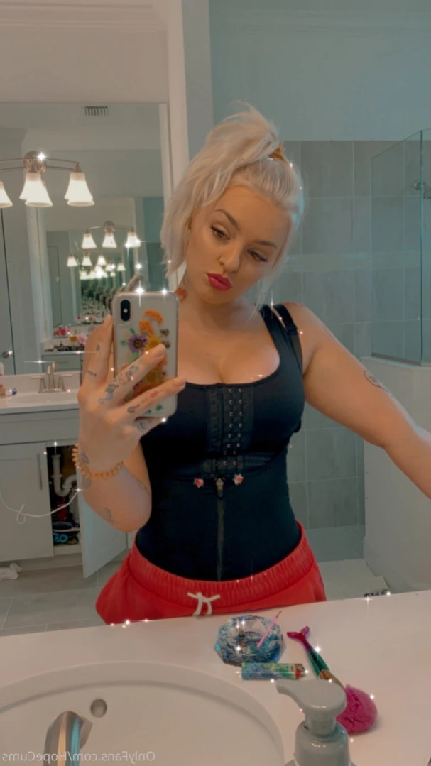 ʜᴏᴘᴇ ʜᴜɢᴇ ᴛɪᴛs [ hopecums ] Onlyfans leaked photo 11692741 on Hotleaks.tv