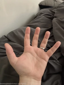 5731937