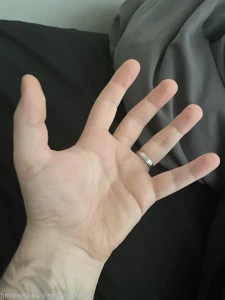 5732247