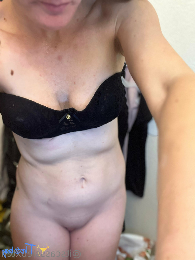🥳birthday queen👸 [ itscasssiebxtch ] Onlyfans leaked photo 18416838 on Hotleaks.tv