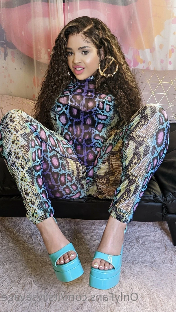 𝐓𝐇𝐄 𝐂𝐋𝐈𝐓 𝐂𝐎𝐌𝐌𝐀𝐍𝐃𝐄𝐑!!🍥🌊🪖 [ itslivsavage ] Onlyfans leaked photo 5717157 on Hotleaks.tv