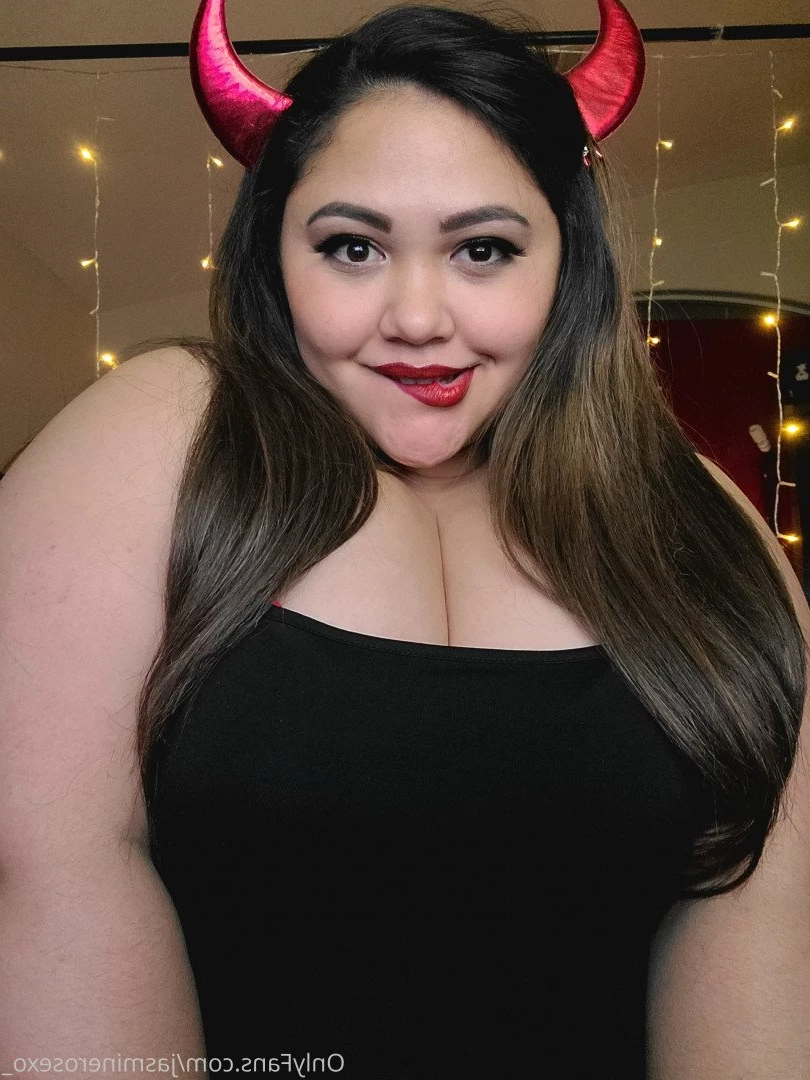 🌺 Hawaiian Hotwife Gamer 🎮 [ jasminerosexo_ ] Onlyfans leaked photo 5433623 on Hotleaks.tv