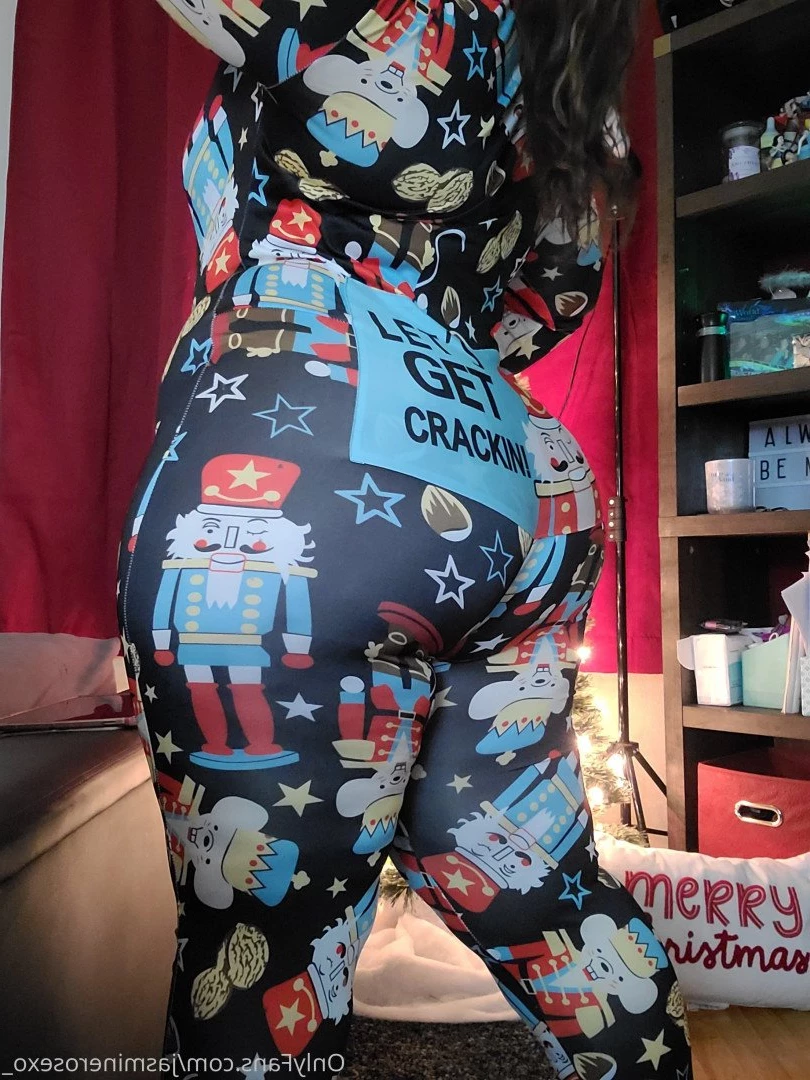 🌺 Hawaiian Hotwife Gamer 🎮 [ jasminerosexo_ ] Onlyfans leaked photo 5434934 on Hotleaks.tv