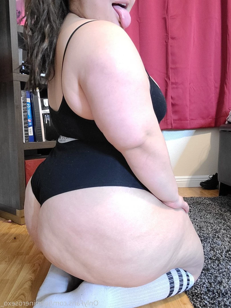 🌺 Hawaiian Hotwife Gamer 🎮 [ jasminerosexo_ ] Onlyfans leaked photo 5435795 on Hotleaks.tv