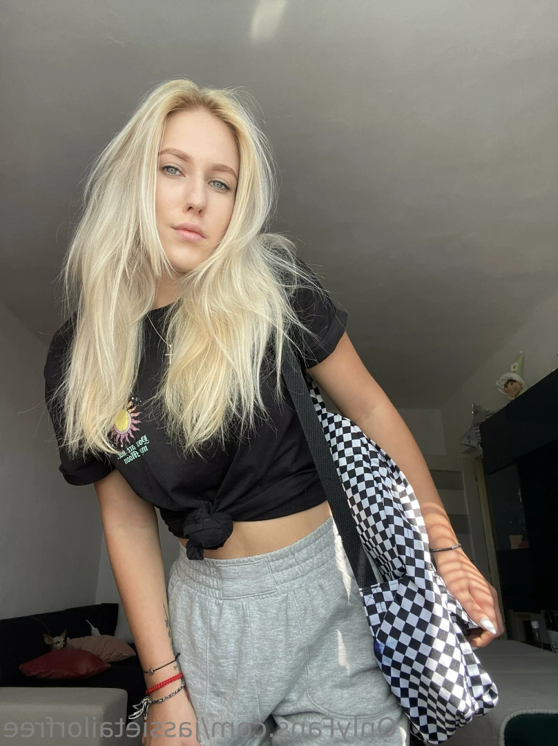 Blonde Pussy Jassie 😈 [ jassietailorfree ] Onlyfans leaked photo 5525006 on Hotleaks.tv