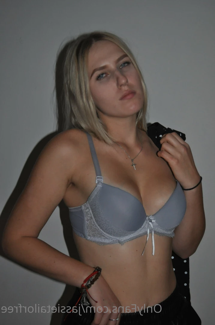 Blonde Pussy Jassie 😈 [ jassietailorfree ] Onlyfans leaked photo 5525043 on Hotleaks.tv