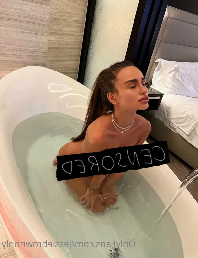 𝓙𝓮𝓼𝓼𝓲𝓮 𝓑𝓻𝓸𝔀𝓷 🤩 𝓆𝓊𝑒𝑒𝓃 𝑜𝒻 𝓈𝑒𝒹𝓊𝒸𝓉𝒾𝑜𝓃 👑 [ jessiebrownonly ] Onlyfans leaked photo 12825422 on Hotleaks.tv