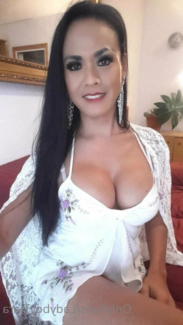 🦋 Ladyboy TS Tiara 🦋 [ ladyboytiara ] Onlyfans leaked photo 11706814 on Hotleaks.tv