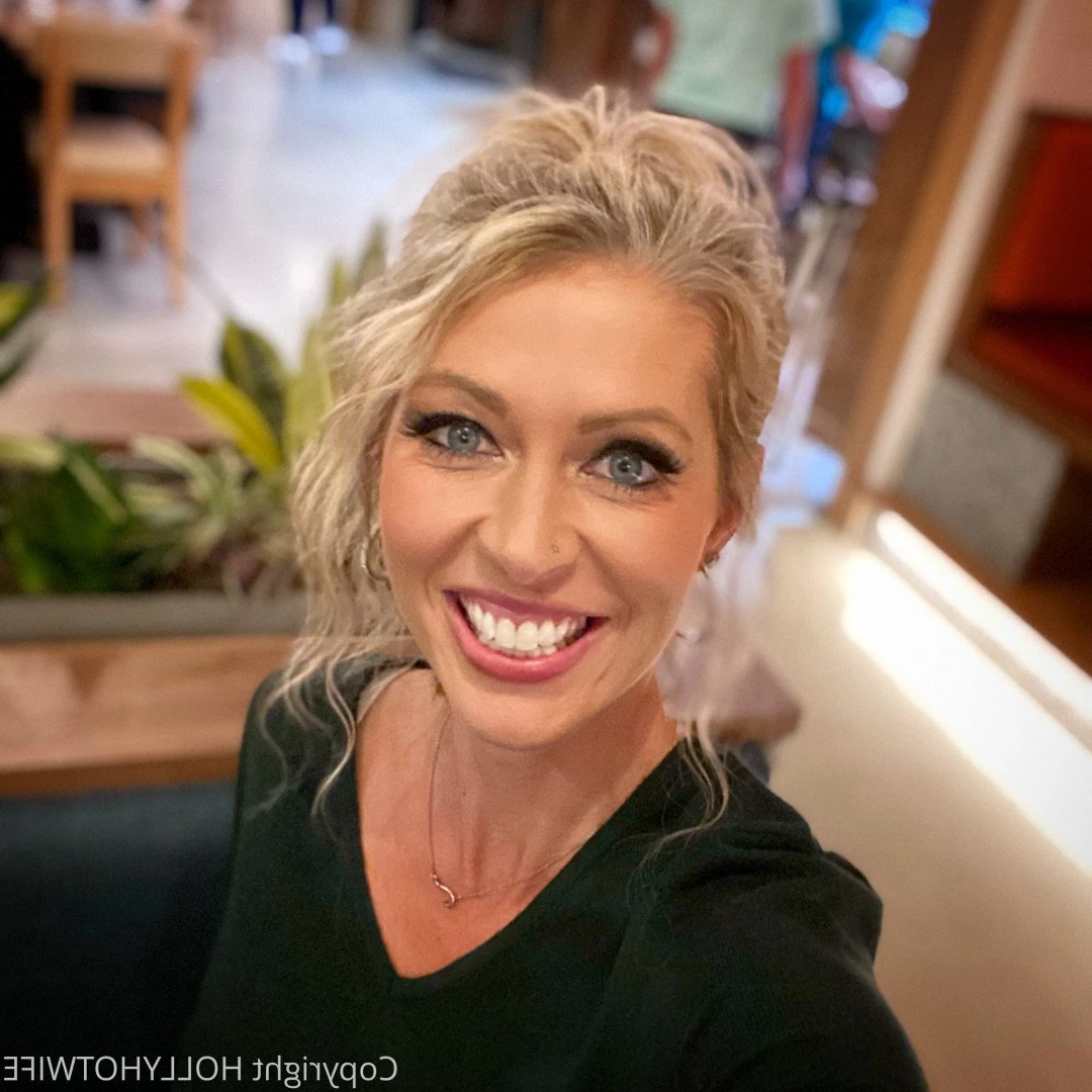 hollyhotwife Onlyfans leaked photo 490500 on Hotleaks.tv