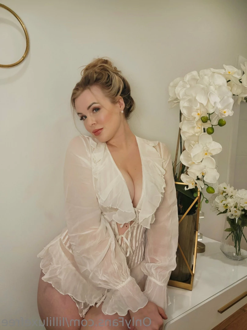 🌺Lilli Luxe FREE ⚡️Check DM [ lilliluxefree ] Onlyfans leaked photo 11149163 on Hotleaks.tv