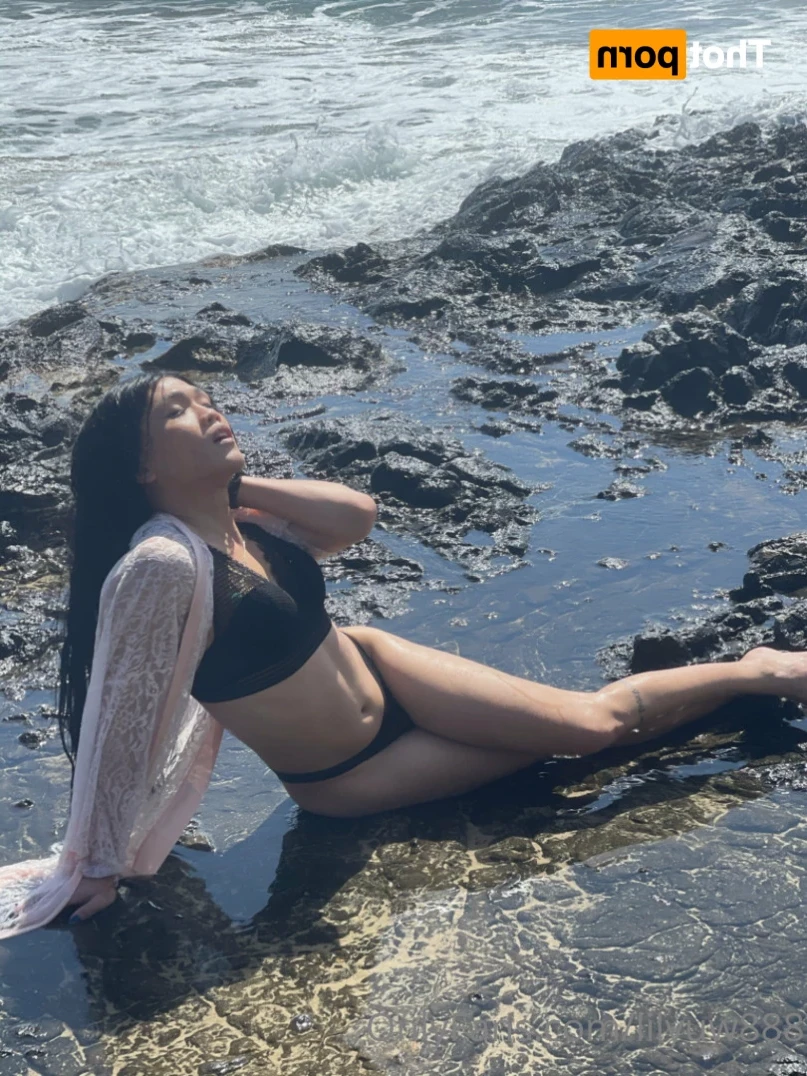 ASIAN GODDESS😍💦 SEXT WITH ME? [ lilyuw888 ] Onlyfans leaked photo 11152777 on Hotleaks.tv