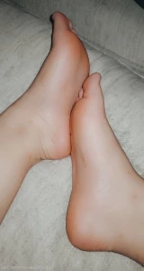 5611851