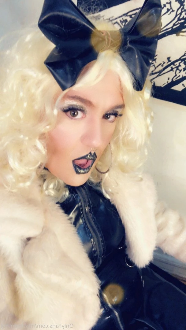 Misti Menthol [ mistimenthol ] Onlyfans leaked photo 5327323 on Hotleaks.tv