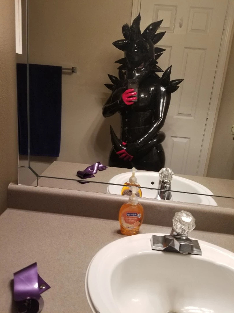 nami_latex Onlyfans leaked photo 5431884 on Hotleaks.tv