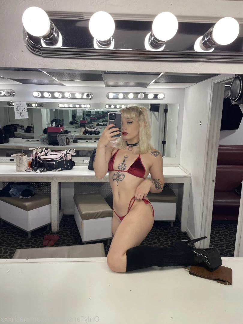 ℕ𝕒𝕠𝕞𝕚 ℕ𝕒𝕤𝕙 [ naominashxxx ] Onlyfans leaked photo 9191409 on Hotleaks.tv