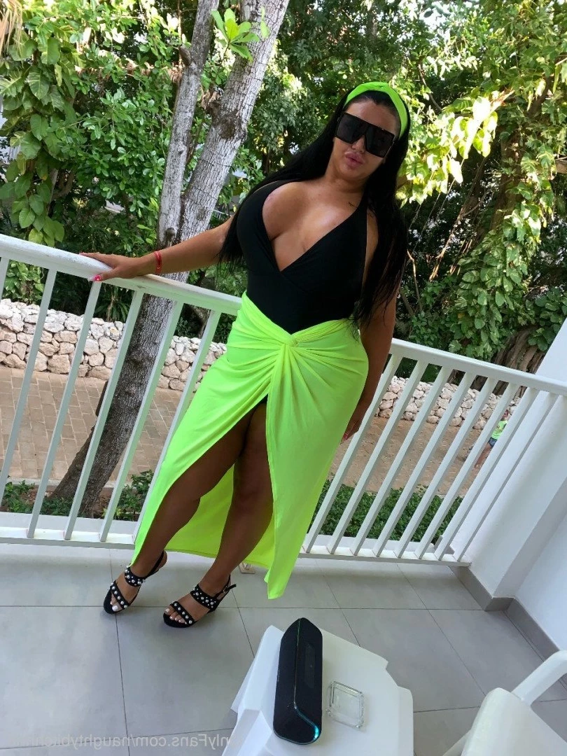 ELLIE CHLOE 👿 BBC QUEEN [ naughtybitchhh8 ] Onlyfans leaked photo 5317287 on Hotleaks.tv