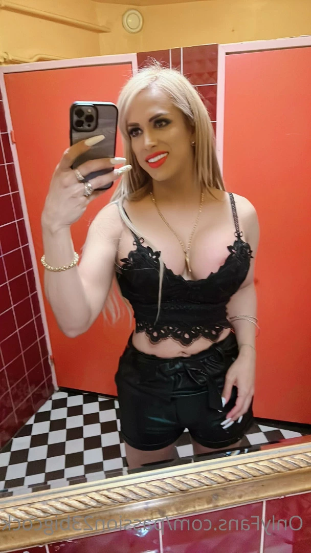 Eileen Villamizar [ passion23bigcock ] Onlyfans leaked photo 5531218 on Hotleaks.tv
