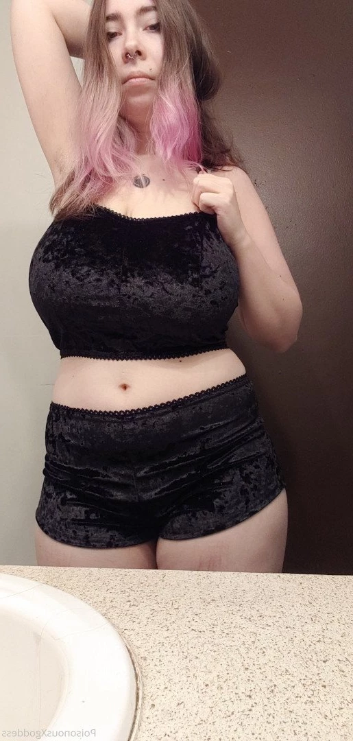 Goddesses Celty [ poisonxgoddess ] Onlyfans leaked photo 5324168 on Hotleaks.tv