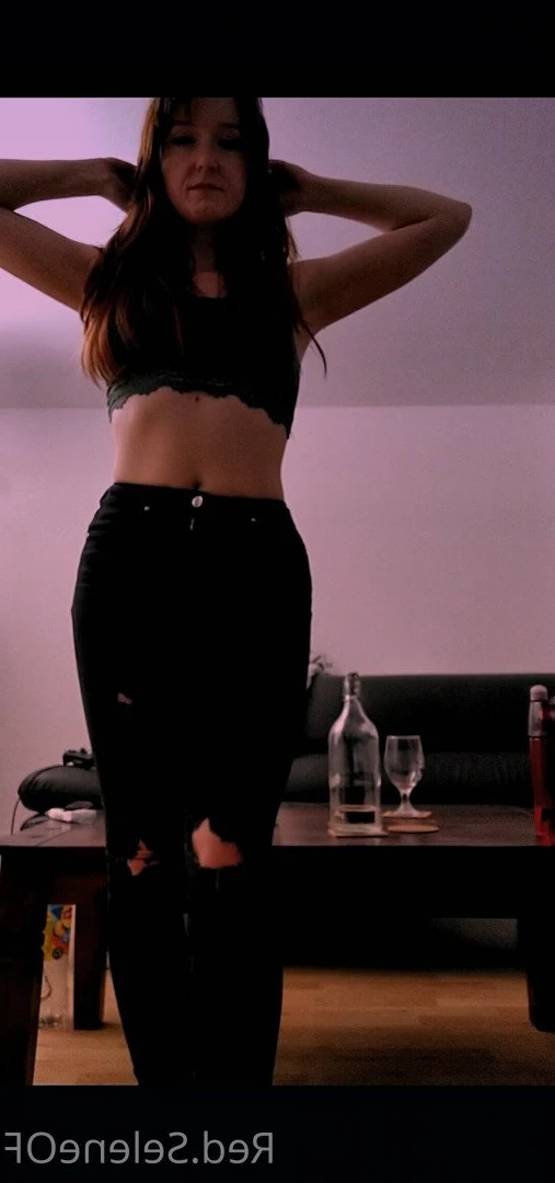 red.selene Onlyfans leaked photo 5257361 on Hotleaks.tv