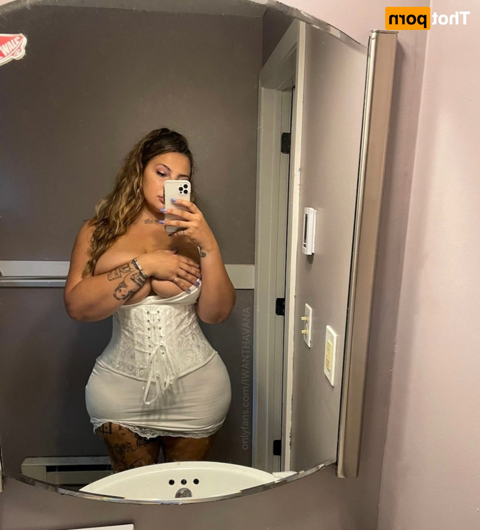 HAVANA🍑💦 [ iwanthavana ] Onlyfans leaked photo 16528427 on Hotleaks.tv