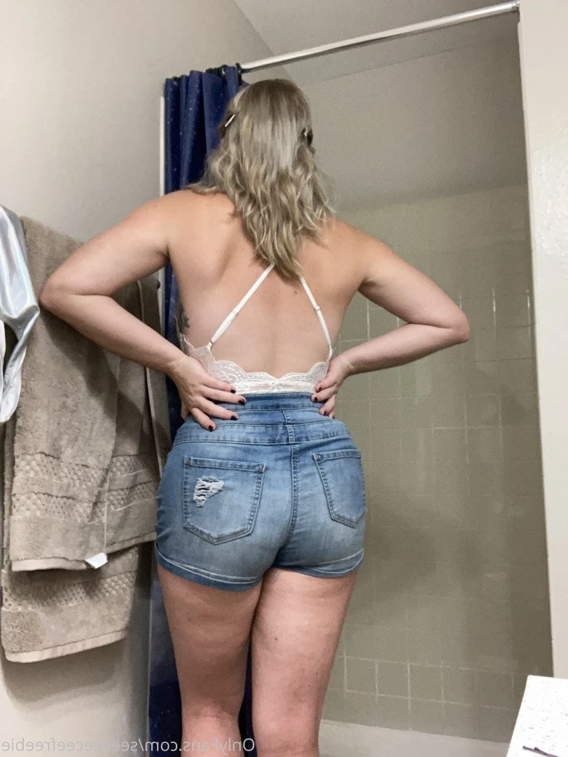 😳Censored Brat🥺 [ seeceeceefreebie ] Onlyfans leaked photo 5009258 on Hotleaks.tv