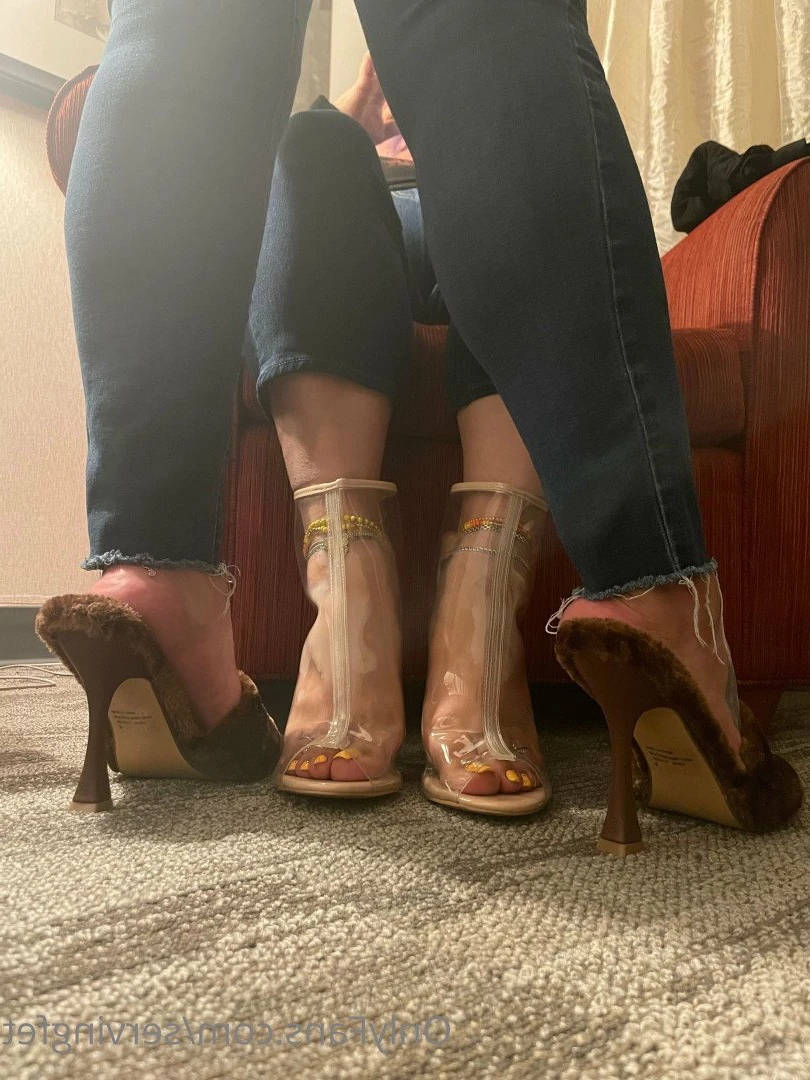 SERVINGBAREFEET [ servingfet ] Onlyfans leaked photo 5039484 on Hotleaks.tv
