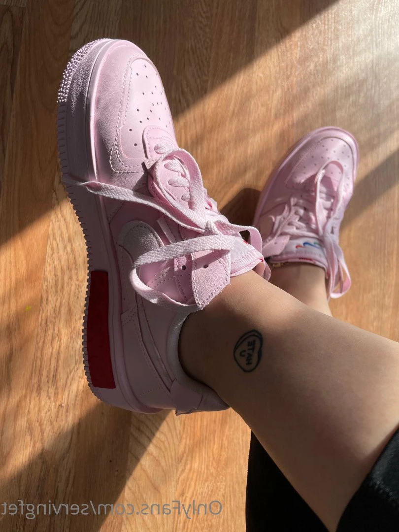 SERVINGBAREFEET [ servingfet ] Onlyfans leaked photo 5046334 on Hotleaks.tv