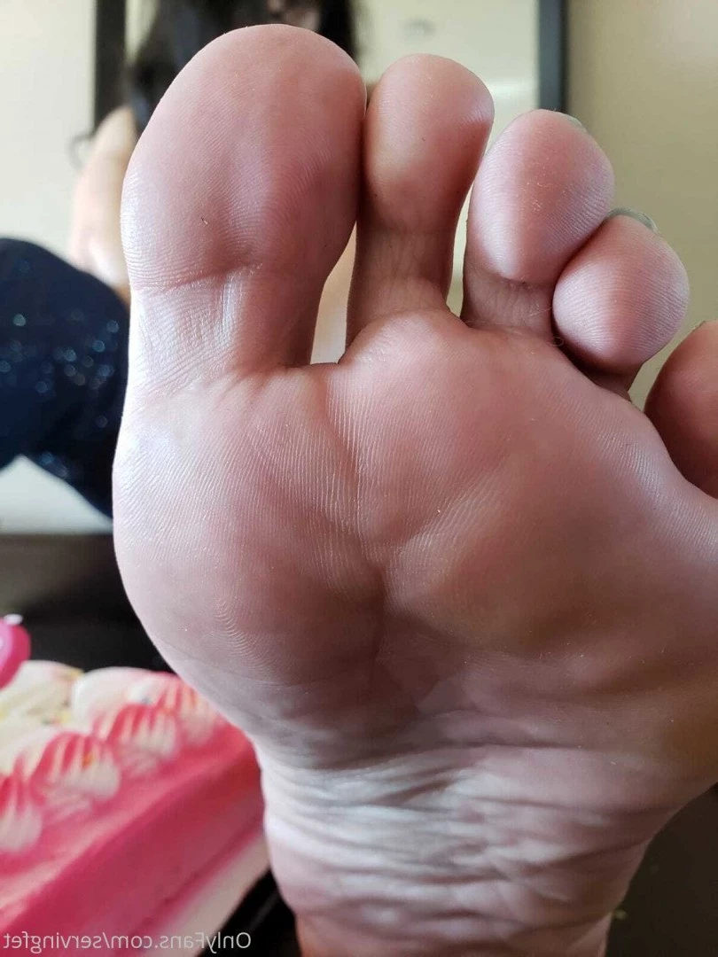 SERVINGBAREFEET [ servingfet ] Onlyfans leaked photo 5051265 on Hotleaks.tv