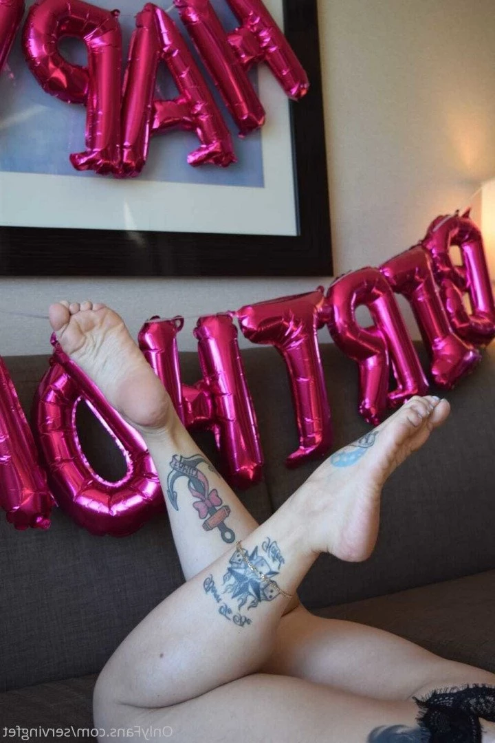 SERVINGBAREFEET [ servingfet ] Onlyfans leaked photo 5074110 on Hotleaks.tv
