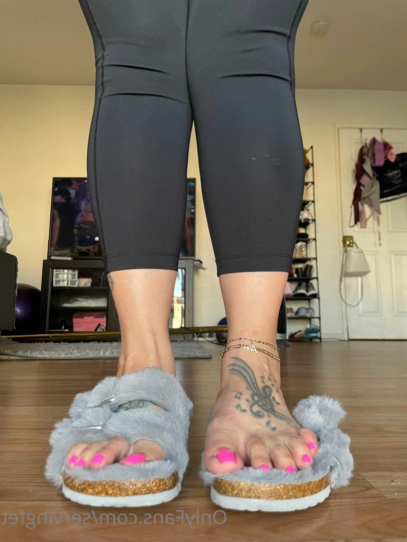 SERVINGBAREFEET [ servingfet ] Onlyfans leaked photo 5074396 on Hotleaks.tv
