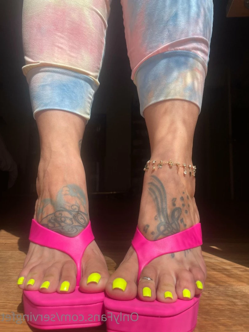 SERVINGBAREFEET [ servingfet ] Onlyfans leaked photo 5074918 on Hotleaks.tv
