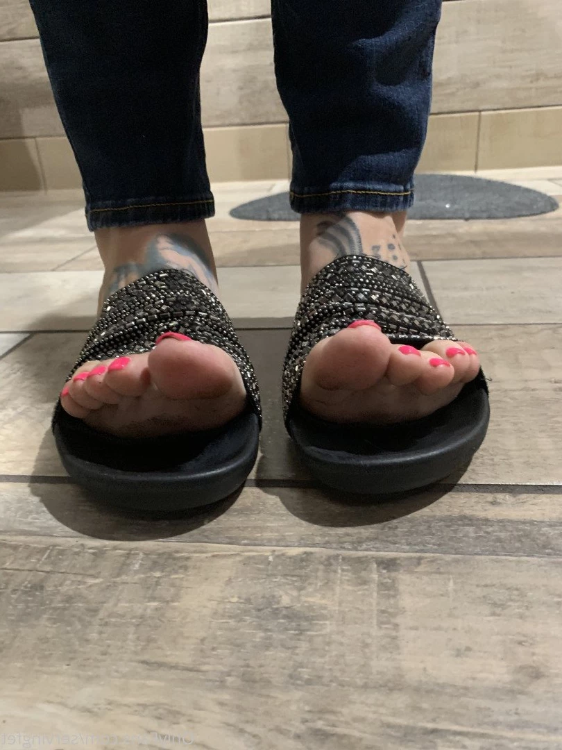 SERVINGBAREFEET [ servingfet ] Onlyfans leaked photo 5077071 on Hotleaks.tv