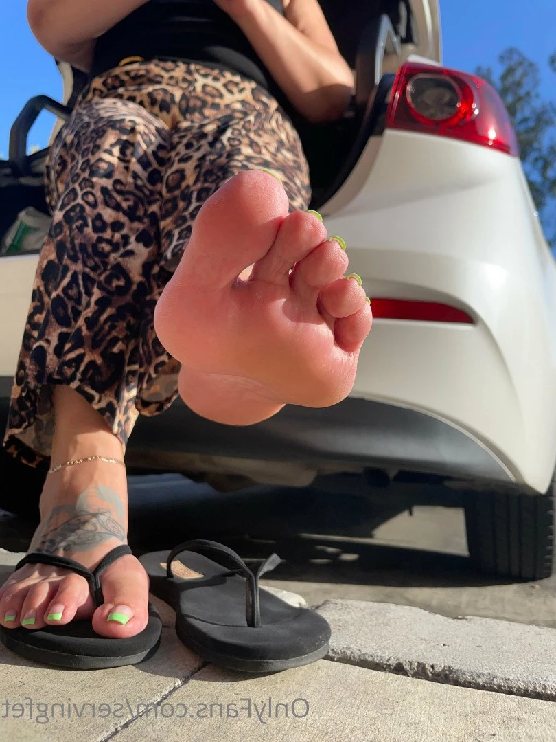 SERVINGBAREFEET [ servingfet ] Onlyfans leaked photo 5078915 on Hotleaks.tv