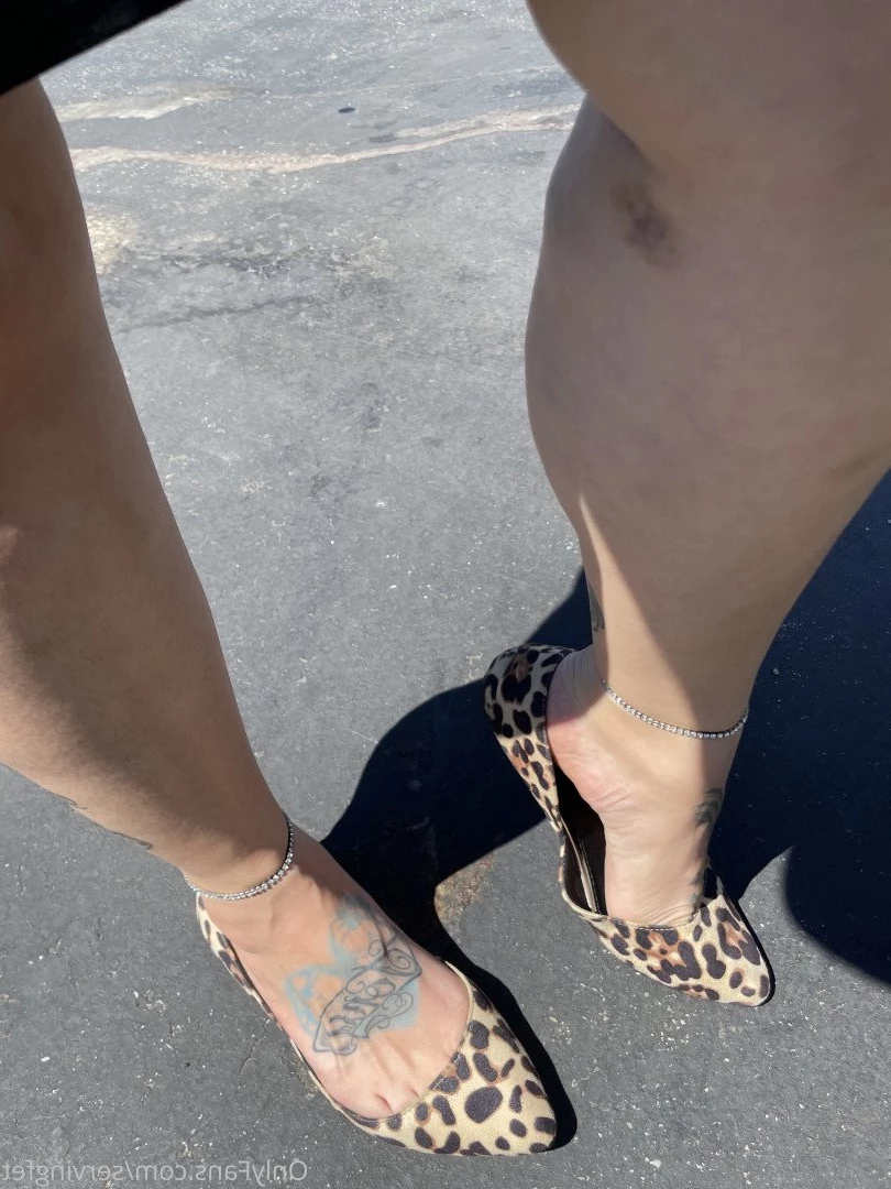 SERVINGBAREFEET [ servingfet ] Onlyfans leaked photo 5086193 on Hotleaks.tv