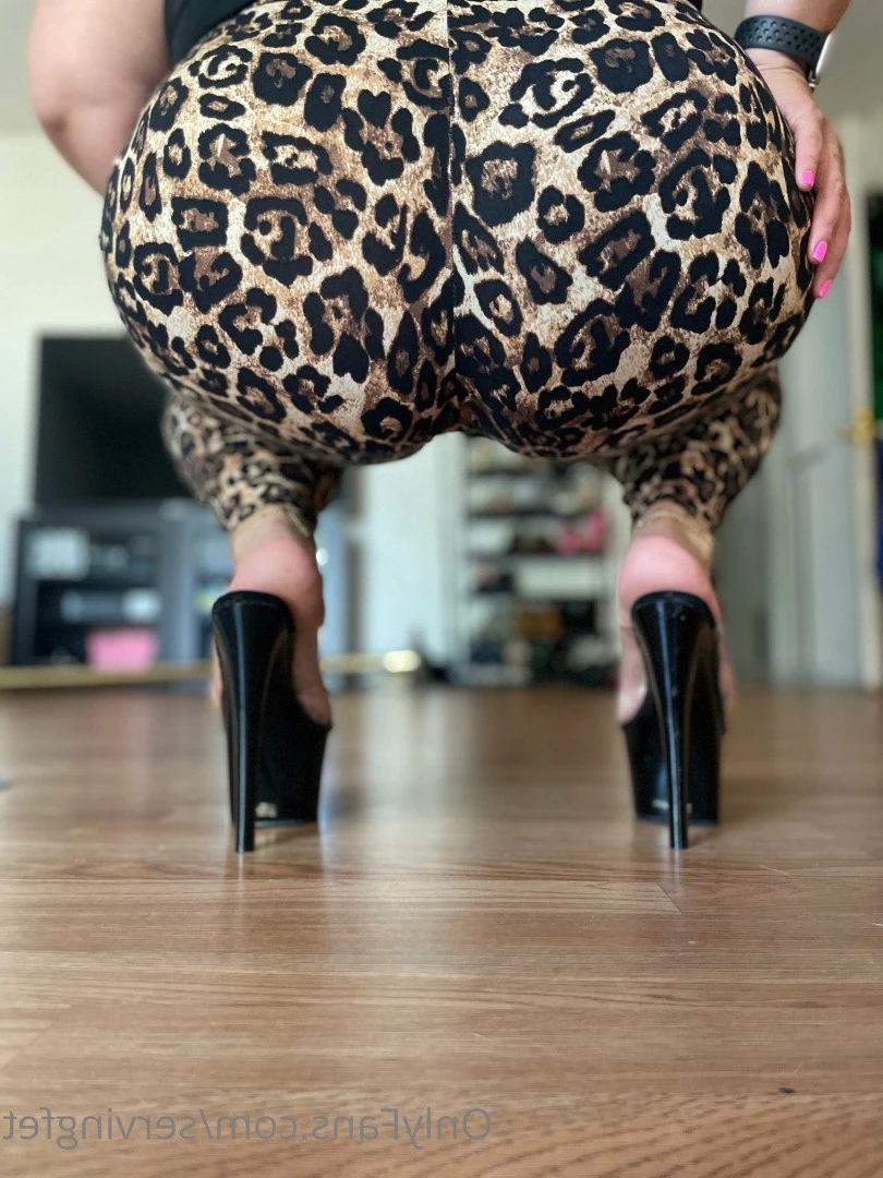 SERVINGBAREFEET [ servingfet ] Onlyfans leaked photo 5088586 on Hotleaks.tv