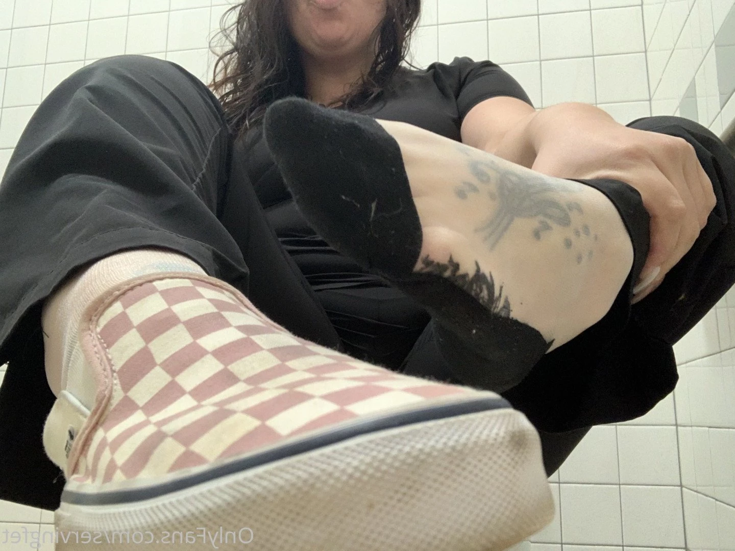 SERVINGBAREFEET [ servingfet ] Onlyfans leaked photo 5099587 on Hotleaks.tv